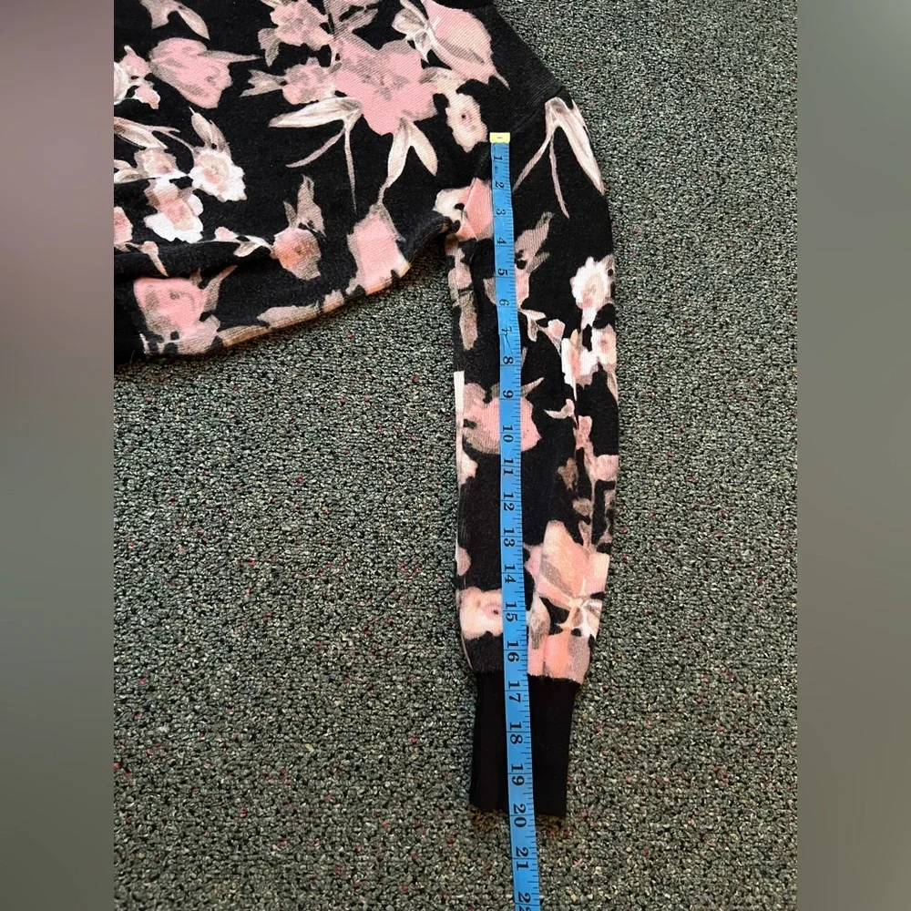 Black Colorblock Hem w/ Pink & Cream Floral Mockneck Fitted Long-Sleeve Sweater